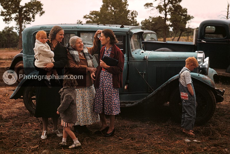 Friends meeting at the Pie Town, New Mexico Fair. October 1940