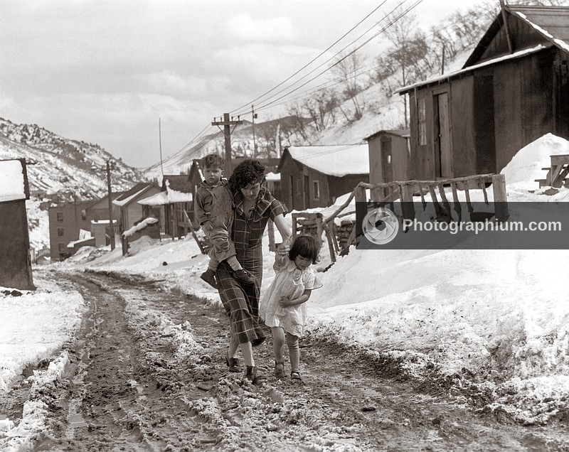 Main street in a coal town near Price, Utah. 1936