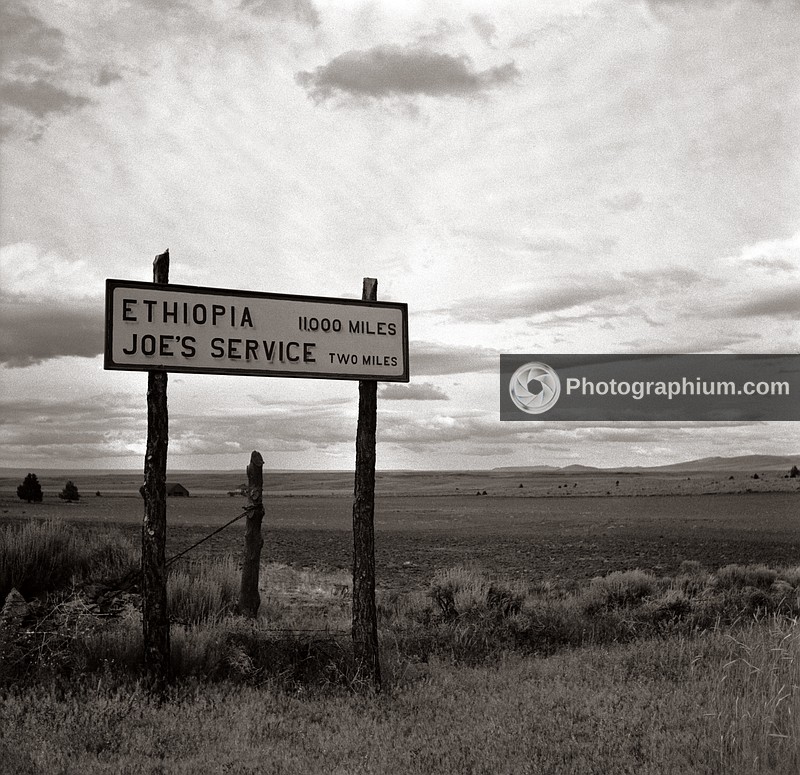 The sign of Joe's Service on highway near Madras, Oregon. 1936