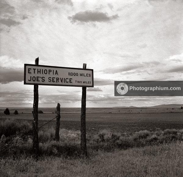 The sign of Joe's Service on highway near Madras, Oregon. 1936